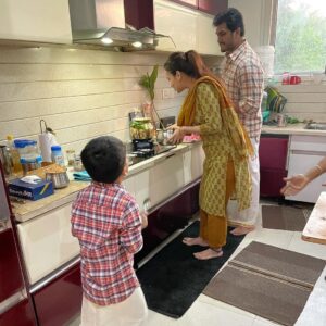 Soundarya Rajinikanth Instagram - அனைவருக்கும் பொங்கல் நல்வாழ்த்துகள் 🙏🏻🙏🏻🙏🏻