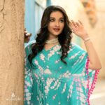 Sowmya Menon Instagram - "Enchantress" 🦋👸🦋 👗 @amazebyashiyajesel 📷 @cool_clicks_dxb 💄 @alsaa_beauty #skr #actorslife #shootdays