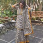 Sridevi Vijaykumar Instagram - Yellow fits to beat the Monday Blues! 💛💙 . . . . . . #YellowMonday #YellowFits #OOTDInspiration #OutfitOfTheDay #FashionInspo #MondayMotivation #IndianFits #IndianOutfitInspo #Indianoutfits #Indianaesthetic #Indianpinterestfit #pinterestfits #pinterestoutfits #indianwear #stylingindianwear #GRWM #outfitstyling #anarkalis
