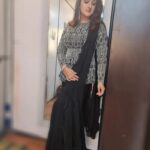 Sridevi Vijaykumar Instagram - 🖤🖤🖤 Dress @neerusindia Jewellery @the_jewel_gallery #blacklove#diamond#sparkle#love#work#indowestern#favorite#color#insta#jewelry#dress#ethnicwear#india#neerusindia#glitter#entertainment#show#dowhatmakesyouhappy#instafeed#instafam