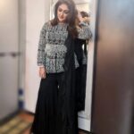 Sridevi Vijaykumar Instagram - 🖤🖤🖤 Dress @neerusindia Jewellery @the_jewel_gallery #blacklove#diamond#sparkle#love#work#indowestern#favorite#color#insta#jewelry#dress#ethnicwear#india#neerusindia#glitter#entertainment#show#dowhatmakesyouhappy#instafeed#instafam