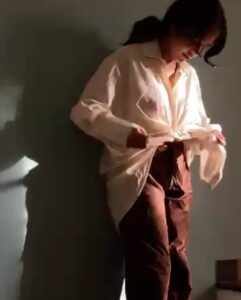 Srinda Instagram - Brownie W icecream 😋
 👖 @iamthatshop 
 👕 @paher.in 

#cosnsiousclothing #thrifted  #fav 
#70s  #retro #inspired  #vintage #fashion 
@gayu_inkb @parummaa