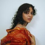 Srinda Instagram - 🌹 Wearing @chidiyaaonline 📸 @alvinvargis Creative direction & Styling @nazninabdulla Makeup & Hair @ashna_aash_ PR @parummaa #saree #sareelove #portraitphotography #vintagestyle #vintageaesthetic