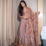 Srinidhi Ramesh Shetty Instagram - 🩷🫠 Styling : @stilerush_by_varshinijanakiram Assisted by : @charny_mashi Outfit : @samyakkclothing Accessories: @utkalajewels HMUA Team - @danielbaueracademy Makeup - @ravinder.makeupandhair Hair - @anila_hmua Assisted By - @shrutisaraf_muah Photography - @rishabhkphotography