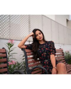 Srinidhi Ramesh Shetty Instagram - This is the happy me!🦭
This is not a victory sign! but if it is one then it is only because of all of you🫶🏻
Thanks a billion times for all the love & support n the lovely birthday wishes♥️🙏🏼

#gratitude lots of love 🧸🫠