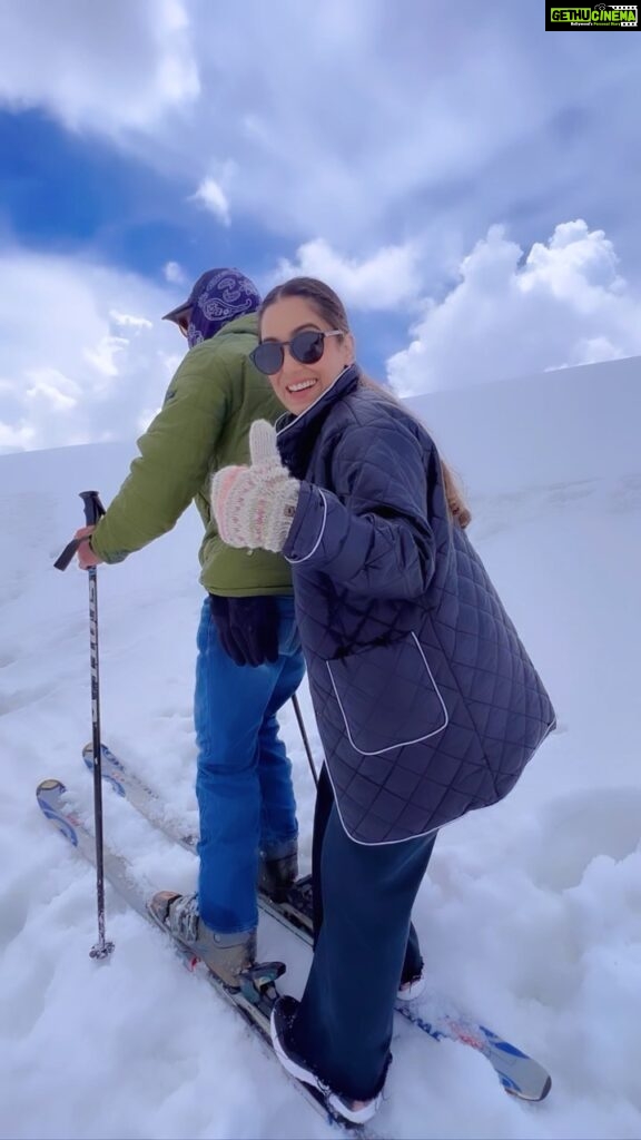 Srishty Rode Instagram - Snow much fun, it’s snow joke! ☃️ But did someone notice my phone in one of the clips ? 🙈😖🤪 . . . . #kashmir #gulmarg #reels #reelsinstagram #reelsindia #reelitfeelit #reelkarofeelkaro #snow #snowskiing #travel #travelgram #srishtyrode #trending #trendingreels #viral #viralsong