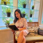 Srushti Dange Instagram - No Monday blues here 🌈💫