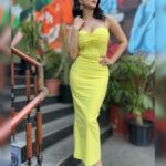 Sunny Leone Instagram - 💛 . . . Makeup: @starstruckbysl Outfit by @a.la.modebyakanksha Earrings by @thenehagoel Styled by @hitendrakapopara Fashion Team @tanyakalraaa @sarinabudathok . . #SunnyLeone #fashion #makeup #ootd #GRWM #StarStruckbySL Mumbai, Maharashtra