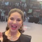 Sunny Leone Instagram - Thank you so much @lulu_mall for all the love and support in making the launch of @starstruckbysl a super success. Without you we would be nothing ❤️🙏 #cosmetics #kochi #lips #fashion #love #sunnyleone #starstruckbysl LuLu Mall Kochi