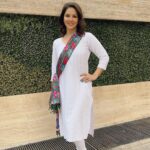 Sunny Leone Instagram - Holi part 1! So much fun!! @dirrty99 @doll_0229 @rashimaniar @sunnyrajani Akbar and Atlantis family!