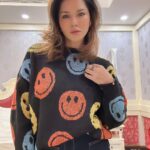 Sunny Leone Instagram - Good morning!! Outfit by @materialgbyprishakritika Styled by @hitendrakapopara Fashion Team @tanyakalraaa @sarinabudathoki