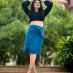 Surabhi Instagram - Raise your hands if you like this picture🖤💙 Styled by @officialanahita Outfit: @notchabovecreations Jewellery: @accessoriesbyanandita Makeup: @glitteraisestudio Hair: @seena_hair143 Captured 📸: @they_call_me_keshu : : : : : : : : : #instagood #surofficial #surbhi #instamoment #blueming #pictureoftheday #instalife