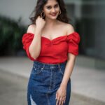 Surabhi Instagram - Happy Smiles.. Hope everyone is having a good day 😀 . . Model / Actress @surofficial Photographer @shekhar_jay Hair by @koduruamarnath MUA @sivamakeupartist Assisted by @theravu___ . . #Sydneymodels  #telugumovies #theportraitcentral #portraittpage  #theportraitculture #makeportraits  #ig_ports #humaneffect  #makeportraitsmag #chemports #tollywoodactress #sydneyphotographers  #telugucinema #teluguactress #mumbaiphotographer #sydneymodel  #portraitsociety #idealportrait #hyderabadphotographers #portraitvision_ #portraitfeed  #portraitvision  #bestportraitgallery  #sydneyphotographer Hyderabad