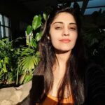 Surabhi Instagram - Soaking in some ☀️ rays Photo credits 💖📸 @_smitapuranik 😘 #vacayvibes 🌴 #surofficial #surabhi #surbhi Dubai