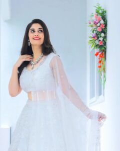 Surabhi Instagram - This beautiful dress feels like a dream in white 🤍💫
Wearing this stunning creation by @labelnurvi 💖
Styled by @impriyankasahajananda 💖
Hairstyling @seena_hair143
Accessories by @labelnurvi
:
:
:
#styledbypriyankasahajananda
