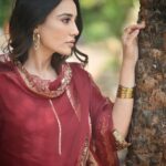 Surbhi Jyoti Instagram - My love for Indian wear 🫰🏼 . . . . . . . . . Wearing @sarangkaur.in HMU @tanyamakeoverofficial