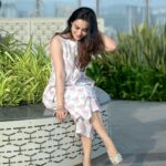 Surbhi Jyoti Instagram - Sundays are for laughters .... 😀🫶🏼 . . . . . . . Wearing @truebrowns 📸 @deepak_das_photography