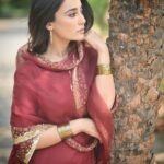 Surbhi Jyoti Instagram - My love for Indian wear 🫰🏼 . . . . . . . . . Wearing @sarangkaur.in HMU @tanyamakeoverofficial