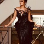 Surveen Chawla Instagram - In the beginning it was all black & white - Maureen O’Hara Outfit: @tanieyakhanuja Jewellery: @karishma.joolry @mozaati Heels: @aldo_shoes Styled by: @sukritigrover Styling Team: @vanigupta.23 @simrankumar19 Intern: @mahek_gada Editor: @tushar.b.official Shot by: @faisal_miya__photuwale #Cannes #Cannes2023