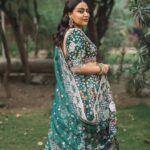Swara Bhaskar Instagram - Like a Queen in green courtesy my fave @rahulmishra_7 … Giving @fahadzirarahmad also princely vibes! 💚💚💚 Outfits: @rahulmishra_7 Jewellery: @khannajewellerskj . Styling: @a.bee.at.work @prifreebee Make-Up: @makeupbypoojagosain Hair : @lawangtamang95_delhei @anukaushikstudio Photographs: @tarunchawlaphotography Delhi दिल्ली