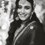 Swara Bhaskar Instagram - Swara on her Qawwali Night #SwaadAnusaar swipe till the end for a bonus photo! Outfit @heenakochharofficial Jewellery @khannajewellerskj Makeup @theblackchairstudio @snehajrathi Hair @antergallactic Photos @tarunchawlaphotography . . . #theblackchairstudio #qawwalinight #swarabhasker #swarabhaskar #heenakochhar #bridalmakeup #vizagmua #celebritybride #weddingmakeup #shaadi #wedmegoodsouth Delhi, India