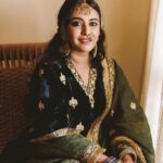 Swara Bhaskar Instagram - Swara on her Qawwali Night #SwaadAnusaar swipe till the end for a bonus photo! Outfit @heenakochharofficial Jewellery @khannajewellerskj Makeup @theblackchairstudio @snehajrathi Hair @antergallactic Photos @tarunchawlaphotography . . . #theblackchairstudio #qawwalinight #swarabhasker #swarabhaskar #heenakochhar #bridalmakeup #vizagmua #celebritybride #weddingmakeup #shaadi #wedmegoodsouth Delhi, India