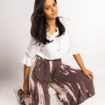 Swathishta Krishnan Instagram - Super happy to be collaborating with @demozastores 🤍🤍 . . . Captured by @mikkie_photographhy Mua @vickys_makeup_room