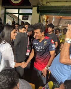 Swathishta Krishnan Instagram - 🤍🤍🤍🤍
That was an amazing day , it was lovely meeting Shivanna sir 🤍🙏
.
.
.
.
#cskvsrcb