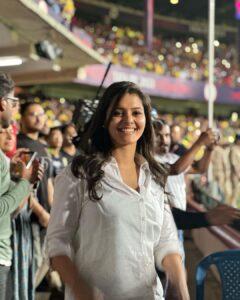 Swathishta Krishnan Instagram - 🤍🤍🤍🤍
That was an amazing day , it was lovely meeting Shivanna sir 🤍🙏
.
.
.
.
#cskvsrcb