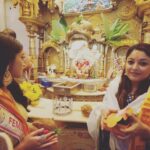 Tanushree Dutta Instagram - Taking blessings of baba Siddhivinayak! Siddhi Vinayak Temple ,prabhadevi , Mumbai