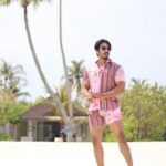 Thakur Anoop Singh Instagram - It’s a wonderful Sunday!! Another look from @beyondbluebymansipatel collection at ohluveli resort, Maldives by @naizuhh