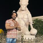 Thakur Anoop Singh Instagram - Ujjain ke Mahakaleshwar Darshan kiye Aur Subah Subah Ki bhasm aarti bhi attend Ki. What a divine feeling to be blessed by lord shiva himself. Shivling par ka haar mere gale main daalke he not only blessed but also assured me that ALL IS WELL! Ujjain,mahakaleshwar Temple