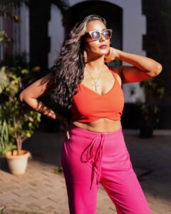 Tuhina Das Instagram - Slaying summers in pop of spring shades ☀️🌼

#summer #springvibes #tuhinadas