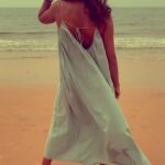 Tuhina Das Instagram - Here's to good times! #throwback #beachvibes #beachoutfit #tuhinadas
