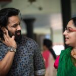 Unni Mukundan Instagram - At the Upanayanam Ceremony of dear Navneet ❤️ and catching up with my friend @iyerdivyas 🙃 @neeleshek 📸