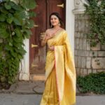 Vani Bhojan Instagram - Styled by: @nikhitaniranjan Shot by: @kiransaphotography Saree: @paaprikastore Jewellery: @konikajewellery