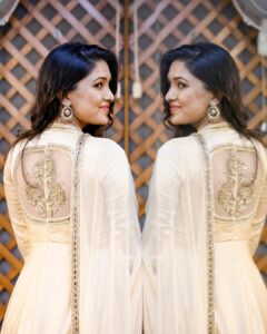 Vani Bhojan Instagram - ❤️ 👗- @studio149 📸 - @arunprasath_photography