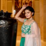Vani Bhojan Instagram - ❤️ @priyaa.karan @kiransaphotography @rachelstylesmith @magnoliaabyvaaniraghupathy @mspinkpantherjewel @priyaharie