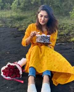 Vani Bhojan Instagram - Thank you for all the bday wishes ❤️. I'm grateful to all people who supported me through the years. Thank you for kindness and warm wishes ❤️❤️❤️love u all❤️❤️