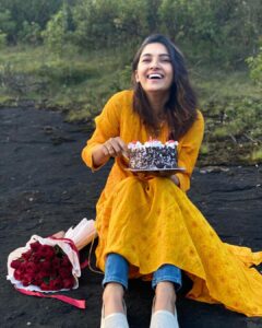 Vani Bhojan Instagram - Thank you for all the bday wishes ❤️. I'm grateful to all people who supported me through the years. Thank you for kindness and warm wishes ❤️❤️❤️love u all❤️❤️