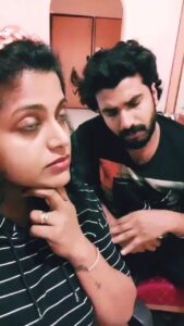 Veena Nair Instagram - Ore samayam yellarem santhosippichu jeevikan sadhikkilla👍....reels with anoopaliyan@anoopanughil 
#anoopbiggboss #veenanairbigboss #reelskerala #reelsishttam #reelscomedy #reelstofeelit #reelsinstagram #reelkrofeelkro❤️ #ilovemyself #iloveinstagram❤️