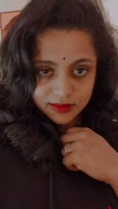 Veena Nair Instagram - Ho vallatha kashttapadu thanne emmathiri trending video cheyyan🤣🤪🤪🤣🤣🤣🤣🤣#reelskerala #gowithtrend😎 #trendingnow #treadingreels #trend #reelvideo #reelsinsta #reelkrofeelkro❤️ #reelsmalayalam #reelslovers #reelsexplore #reelsfavorito #reelshot
