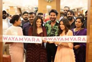 Veena Nandhakumar Instagram - @dqsalmaan 
@swayamvarasilksindia 
@anikhasurendran 
Wonderful event by @pradeepnairs 
@redfmmalayalam 
@parvathy_radio 
Thank u for being an amazing crowd kondoty❤️
Costume @swayamvarasilksindia 
Styling @leirakuncysiby 
MUA @vijilsmakeover