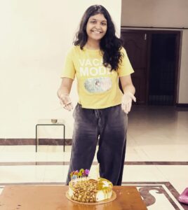 Venkat Kumar Gangai Amaren Instagram - Happy happy bday my #princesssss #shivani #chivu #HBDshivani love u my baby!!❤️😘❤️😘 God bless you! #daddyslittlegirl