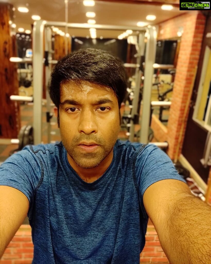 Vennela Kishore Instagram - Took stairs to gym..Took this pic..Took the exit #ProductiveDayIndeed
