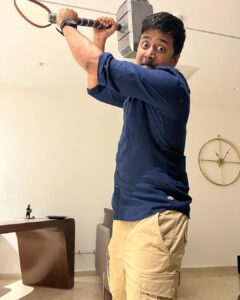 Vennela Kishore Instagram - DirecTHOR’s Narration mode is ON
@rahulr_23 

#iknewit