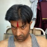 Vennela Kishore Instagram - When you prep up well to say the dialogue “Abey chotu do chai leke aa” and soon realise you r the chotu in the shot #GravityHurtsInTheGlutes 🤪