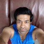 Vennela Kishore Instagram - Guess the only angle in photography to get a defined jawline🤪🤪..well whatever defined is left🙈🙈 #CropItLikeItsHot 🤣