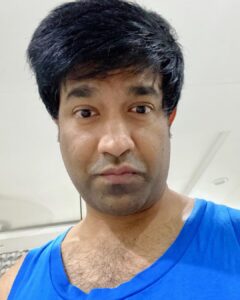 Vennela Kishore Instagram - That instant 6 mins glow after a face wash!! 7th min se you find faults in the lighting till the reality seeps in🤪

#PalDoPalKaGlow