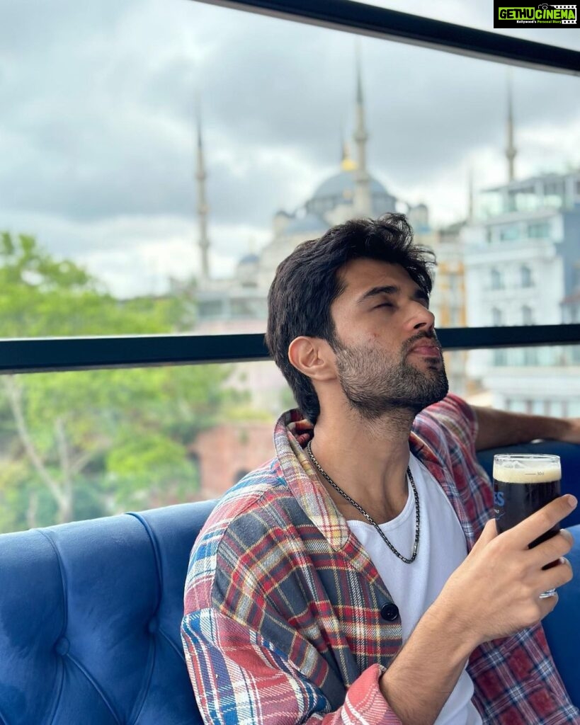 Vijay Deverakonda Instagram - Türkiye & Food.